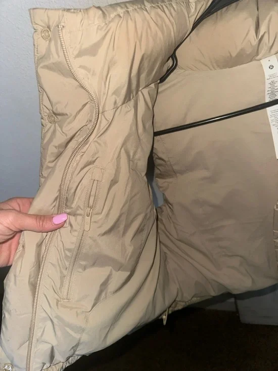 lululemon athletica Cream Quilted Puffer Vest - Picture 5 of 6